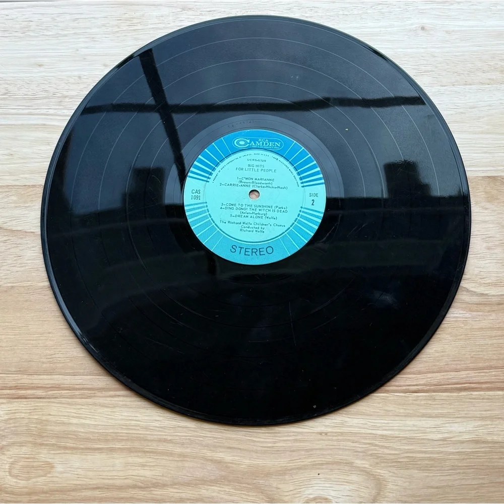 Camden Vinyl Record with Blue Label “Big Hits For Little People” - Picture 2 of 4